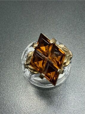 Vintage Sarah Coventry Ring with Amber Crystals #447r